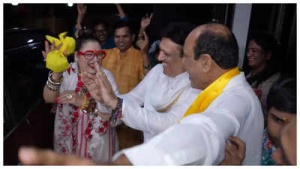 Ganesh Chaturthi 2025: Crowd goes crazy for Govinda at Ganpati Visarjan, tries to get close to the actor