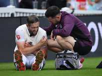 Shoulder Injury Sidelines Chris Woakes for Remainder of Oval Test Against India