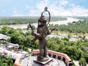 Not India but this country is home to the world’s tallest standing Ganesha statue; its name begins with the letter ‘T’