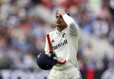 Shubman Gill reacts after a catch during the second test match.