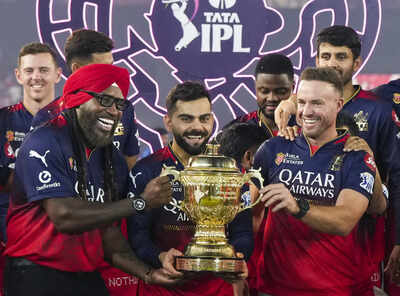 'Never say never': AB de Villiers on possible IPL comeback with RCB